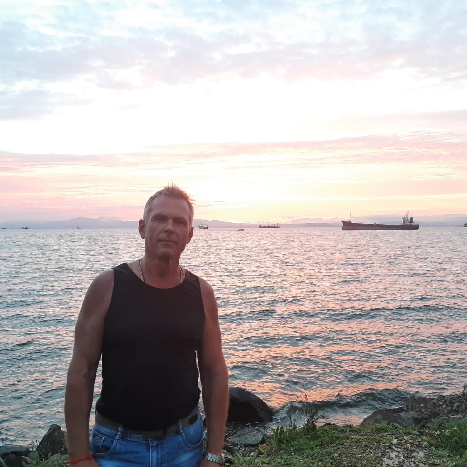 Мужчина познакомится с женщиной в городе Владивосток, Андрей, 51 год