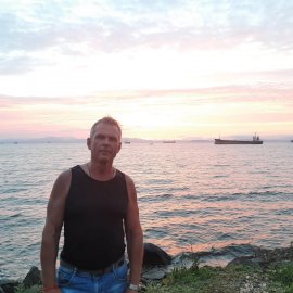Мужчина познакомится с женщиной в городе Владивосток, Андрей, 51 год
